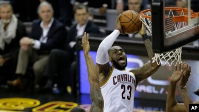 Lebron james depasse outlet jordan