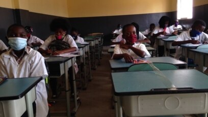 Colegas de classe vol. 2: Sotsu gyo sei faculdades Angola