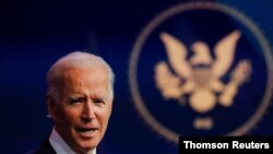 Joe Biden, que se proyecta como futuro presidente de Estados Unidos, se dirige a los medios durante una comparecencia en Wilmington, Delaware, el 11 de diciembre de 2020.