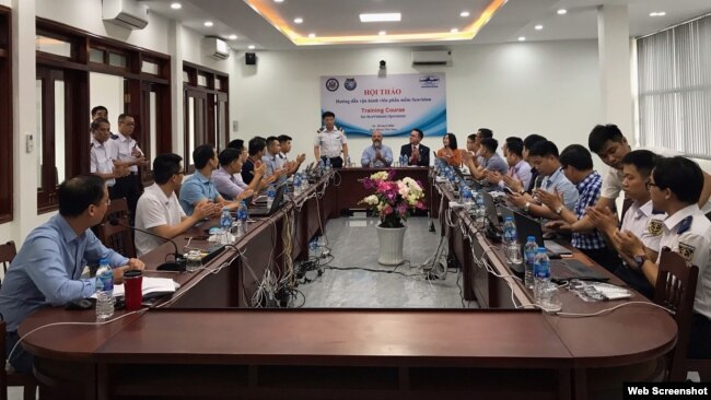 Hoa Kỳ tổ chức khóa tập huấn sử dụng phần mềm Seavision tại Quy nhơn, ngày 12-16/4/2021. Photo US Embassy Hanoi.