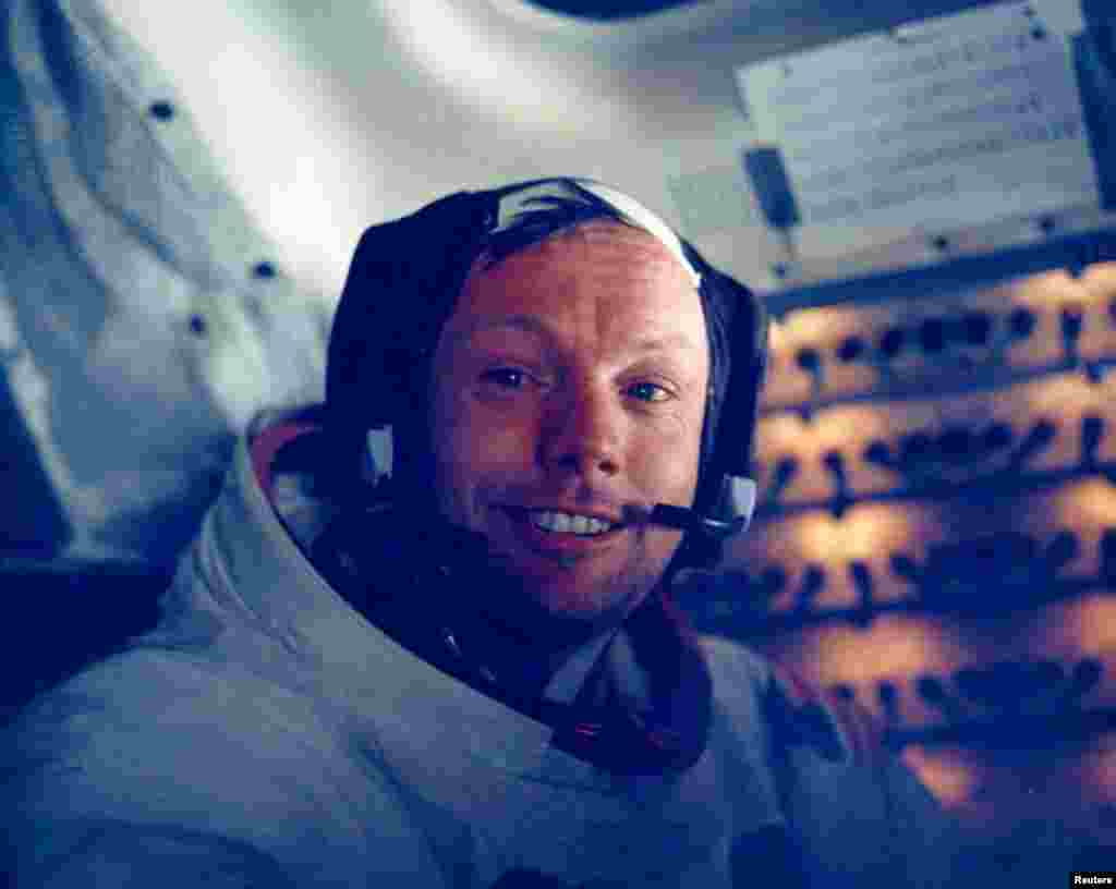 Neil Armstrong, el primer hombre en pisar la Luna falleci&oacute; el 25 de agosto de 2012 a la edad de 82 a&ntilde;os.