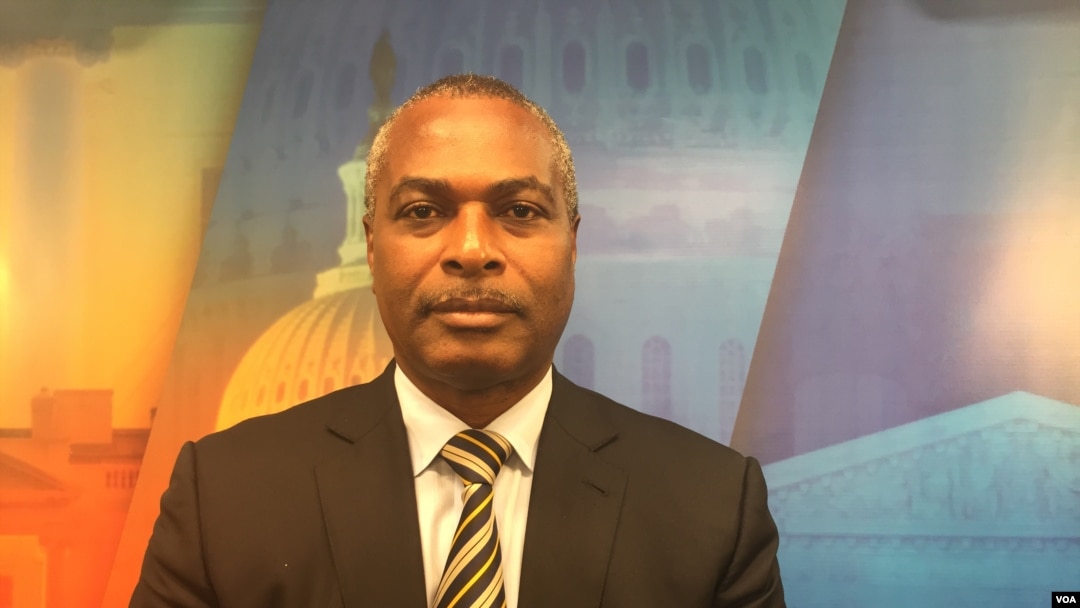 Abel Chivukuvuku (Foto de Arquivo)