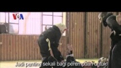 Perempuan Mesir Belajar Kung Fu