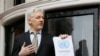 Celebridades piden libertad de Assange