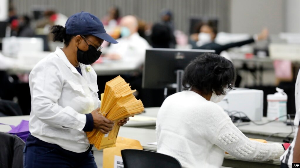 Michigan election workers