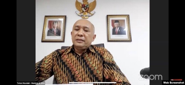 Menteri Koperasi dan Usaha Kecil Menengah (UKM), Teten Masduki dalam diskusi daring Platform Digital x UMKM Atasi Kelangkaan APD, Selasa 5 Mei 2020. (Screenshot : Anugrah Andriansyah)