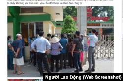 Người dân kéo đến trụ sở công ty Rạng Đông đòi "đối thoại" vào ngày 6/9/2019.
