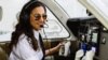 دختر پیلوت افغان پرواز به دور جهان را آغاز کرد