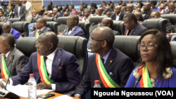 Des élus du Parlement en République du Congo, le 13 septembre 2017. (VOA/Ngouela Ngoussou) 