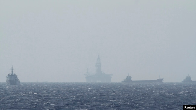 中国“海洋石油981”深海钻井平台2014年5月14日在与越南有争议的南中国海sh进行开发活动。