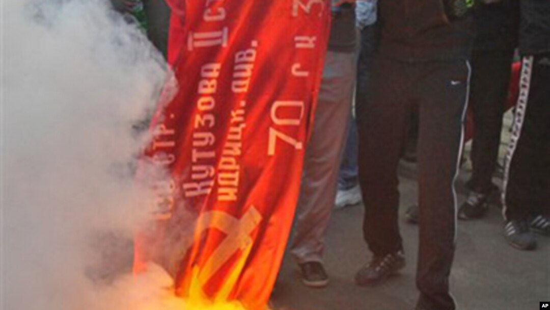 Ukrainada sovet bayrog'ining yoqilishi