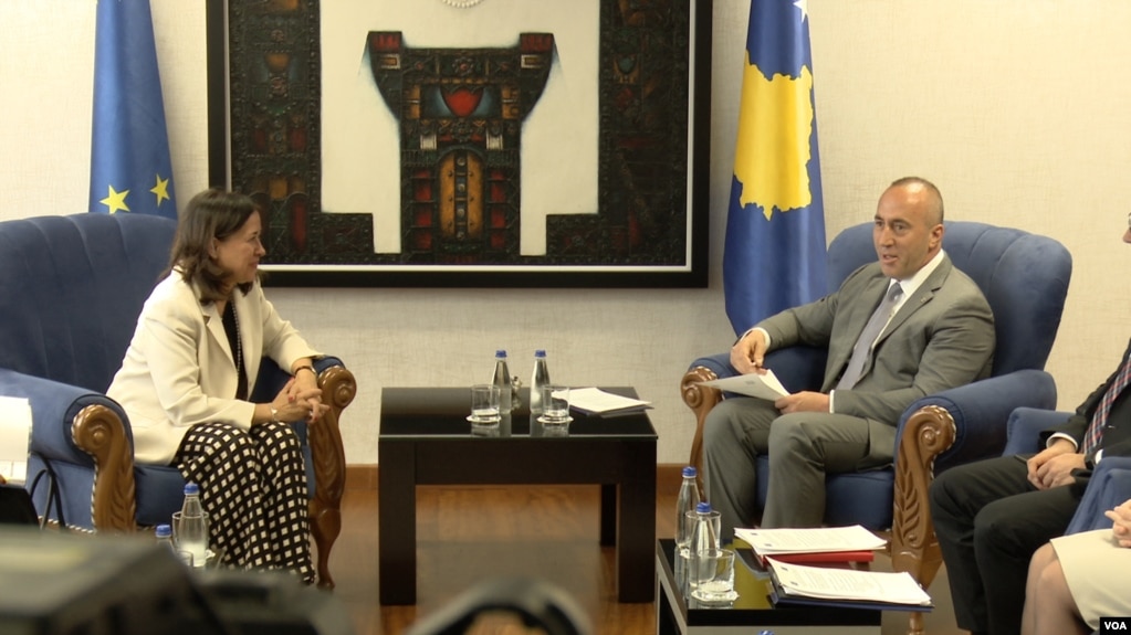 Ruiz Calavera: Shpresojmë për liberalizim të shpejtë të vizave për Kosovën
