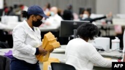 Michigan election workers