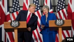 Presiden AS Donald Trump dan PM Inggris Theresa May dalam konferensi pers bersama di London, Inggris, Selasa (4/6). 