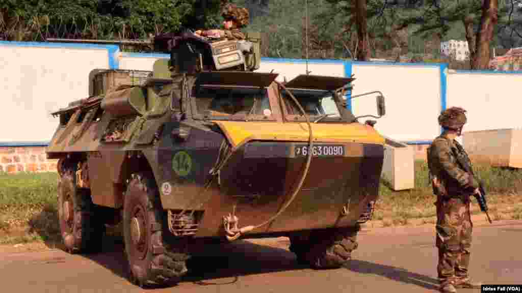 Les soldats français en position à Bangui, République Centrafricaine. Décembre 22, 2013