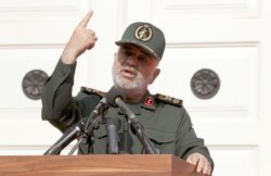 伊朗革命卫队总司令侯赛因·萨拉米将军在前美国驻伊朗德黑兰大使馆墙上新的反美壁画揭幕仪式上发表讲话(2019年11月2日）