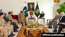 په غونډه کې په ښار کې د روانو عملياتو تېزولو او د وران کارو سره دهغويي د ملاتړ کوؤنکو په ضد د کلکو گامونو پورته کولو پرېکړه شوې ده .