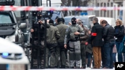 Polîsên Belçîkî hazirîya operasyonekê dikin