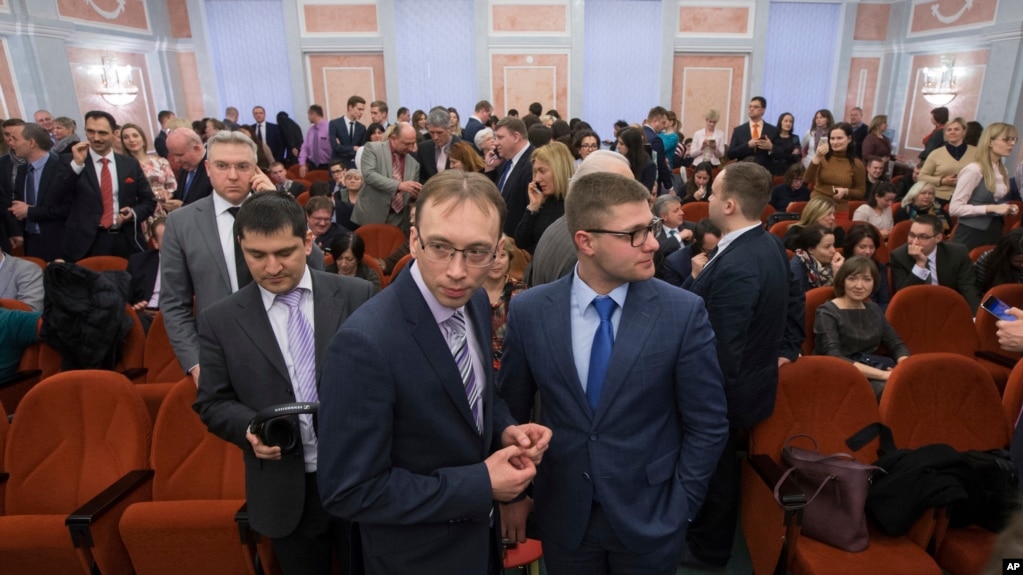 US Condemns Russia's Decision to Ban Jehovah's Witnesses FILE - Jehovah's Witnesses wait in a courtroom in Moscow, Russia, April 20, 2017. On Monday, Russia's Supreme Court has banned the religious group from operating in the country.