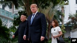 Presiden AS Donald Trump dan Pemimpin Korea Utara Kim Jong Un saat bertemu di Hotel Sofitel Legend Metropole, Hanoi, 28 Februari 2019.