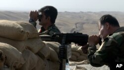 عکسی از نیروهای کرد ایرانی که در جبهه نبرد با داعش حضور دارند.