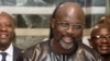 Weah appelle à la "patience" quant à l'enquête sur l'entrée de billets au Liberia