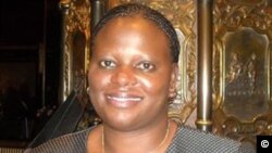 Amalunga edale lephalamende apha inhlonipho ku-Sandra Nyaira intathelizindaba yeZimbabwe ebilodumo