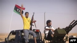 Լիբիայի ապստամբ ուժերը սպասում են գրոհելու հրամանի