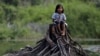 Cineastas indígenas filman para defender el Amazonas