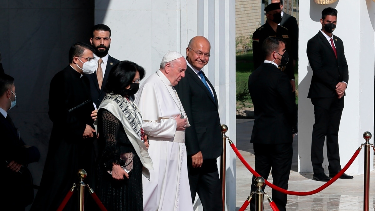 Pope Francis Leaves Iraq After 4-Day Visit