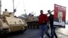 Египет: у президентского дворца появились танки
