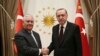 Rex Tillerson (esq) e Recep Tayyip Erdogan (dir) em Ancara