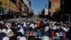 Umat Muslim menggelar salat Idulfitri pagi di kawasan Brooklyn, New York City, New York, AS, 13 Mei 2021. (Foto: REUTERS/Stephanie Keith)