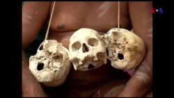 Mang đầu lâu đi đòi cứu trợ