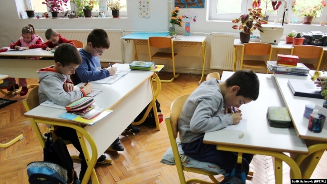 U pet godina broj osnovaca smanjen je za 10.398, a u srednjim školama je 20.743 učenika manje u Federaciji BiH