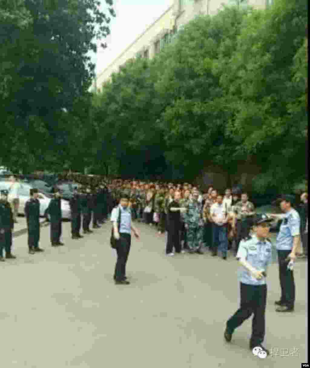 2016年5月11日，来自转业志愿兵到北京上访 转业志愿兵 