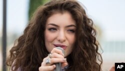 Recording artist Lorde performs an at the Alt 98.7 Penthouse inside the Hollywood Tower on Sept. 25, 2013 in Los Angeles.