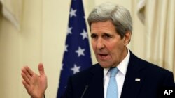 美国国务卿克里在雅典召开的记者会上就伊朗核问题讲话（2015年12月4日）