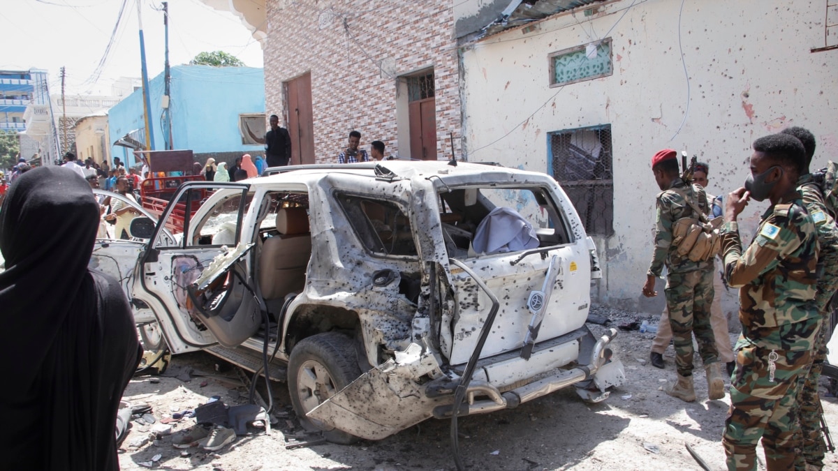 Suicide Bombing Kills 4 In Somali Capital