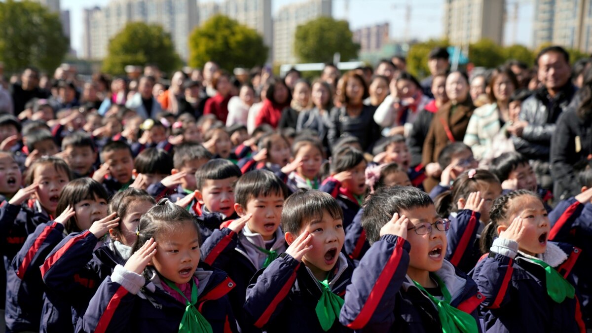 依法带娃，中国家庭教育从“家事”上升到“国事”