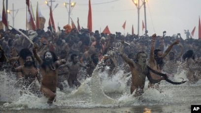 India Waters Model Nude - Millions of Hindus Flock to the Ganges
