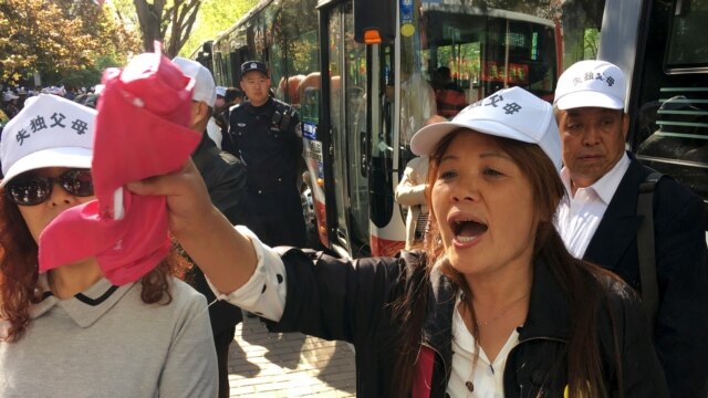中国拟放宽生育限制 继续政府干预还是给予生育选择权? - 12月 01, 2020