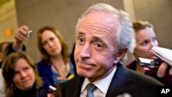 Senator Bob Corker mengatakan sanksi baru tidak akan dikeluarkan sementara perundingan internasional berlangsung. (Foto: Dok)