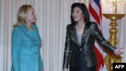 Державний секретар США Гілларі Клінтон зустрічається з прем’єр-міністром Таїланду