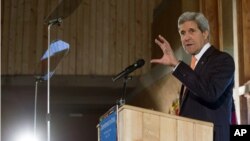 Ngoại trưởng Mỹ John Kerry phát biểu về chính sách của Mỹ ở châu Phi tại vườn bách thảo Gullele ở Addis Ababa, ngày 3 tháng 5, 2014.