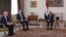 Jared Kushner Qohirada Misr Prezidenti Abdul Fattoh Sissiy bilan gaplashmoqda, 21-iyun, 2018-yil