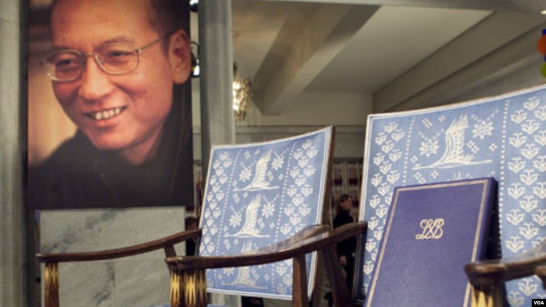 Kursi pemenang Nobel tahun 2010, Liu Xiaobo, dikosongkan karena pembangkang Tiongkok itu masih ditahan oleh pemerintah Tiongkok (foto: dok).