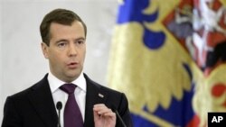 Russian President Dmitry Medvedev speaks in Moscow's Kremlin, 30 Nov 2010