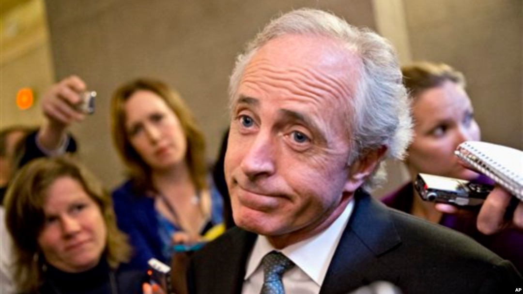 Senator Bob Corker mengatakan sanksi baru tidak akan dikeluarkan sementara perundingan internasional berlangsung. (Foto: Dok)