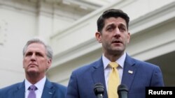 En primer plano Paul Ryan, en momentos en que ocupaba el cargo de Presidente de la Cámara de Representantes de EE.UU., diciembre de 2018. Reuters.